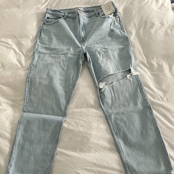 NWT Abercrombie High Rise 90s Relaxed Jean Size 18 - Picture 2 of 4